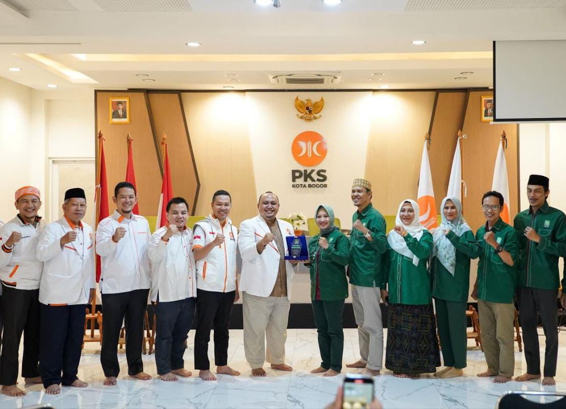 Jajaran DPD PKS Kota Bogor saat menyambut kunjungan politik DPC PKB Kota Bogor. (Yudha Prananda / Jabar Ekspres)
