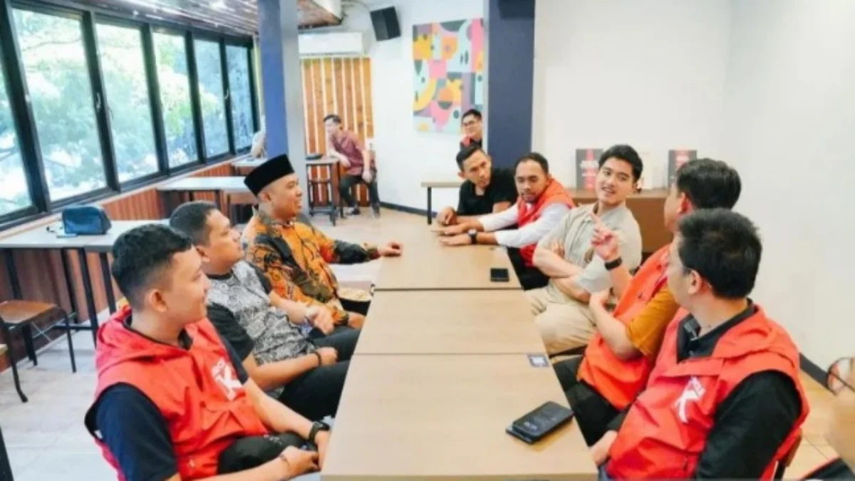 Ketua PSI Kaesang Pangarep melakukan pertemuan dengan Pengurus DPD PKS Surakarta, Jawa Tengah. (Foto/ANTARA)
