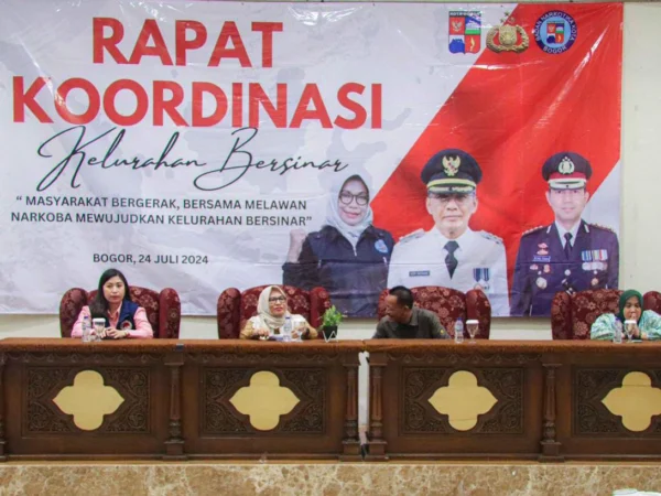Jajaran Pemkot Bogor saat menggelar Rakor Kelurahan Bersih Narkoba, Selasa (23/7). (Yudha Prananda / Jabar Ekspres)