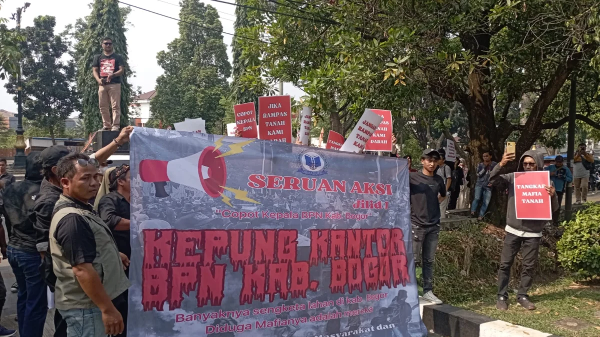 Tanggapan Kantor Pertanahan soal tuntutan pencopotan Kepala BPN Kabupaten Bogor, Jumat (26/7/2024). (Sandika Fadilah /Jabar Ekspres)