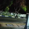 Bentrokan Brimob dengan Polisi di Kota Tual, Maluku, Minggu (29/7/2024) malam. (Istimewa)