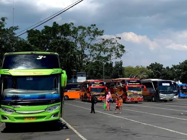 Ilustrasi Terminal Cicaheum, Kota Bandung. (Sadam Husen Soleh Ramdhani / JE)