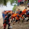 Ilustrasi Tim SAR evakuasi 7 pekerja migran yang terdampar di Selat Malaka. (Foto/ANTARA)