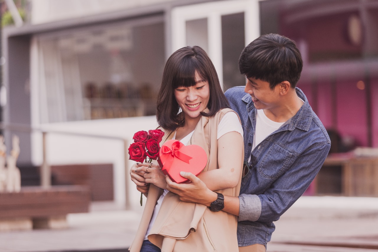 9 Contoh Long Text Girlfriend Day Menyentuh Hati, Buat Pacar Menjadi Lebih Spesial! (ilustrasi: Freepik)
