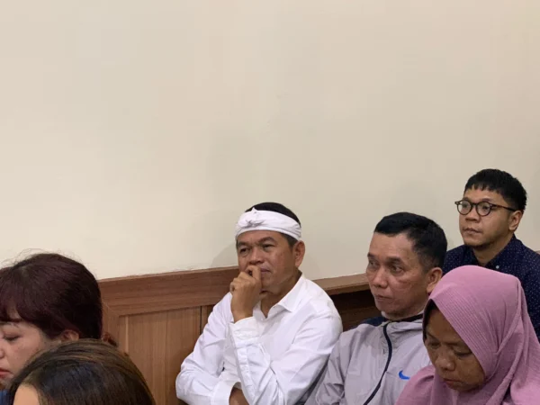Dedi Mulyadi saat hadir menyaksikan praperadilan Pegi Setiawan, di Pengadilan Negeri Bandung, Selasa (2/7). (Sadam Husen Soleh Ramdhani)