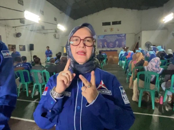 Ketua DPC Partai Demokrat Kota Banjar Hj Irma D Bastaman didorong untuk maju di Pilkada Banjar sebagai keterwakilan perempuan. (Cecep Herdi/Jabar Ekspres)