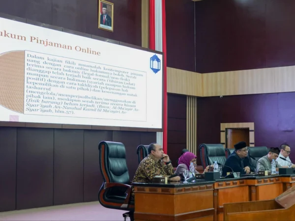 Ketua DPRD Kota Bogor, Atang Trisnanto saat berdiskusi bersama ICMI Kota Bogor. (Yudha Prananda / Jabar Ekspres)