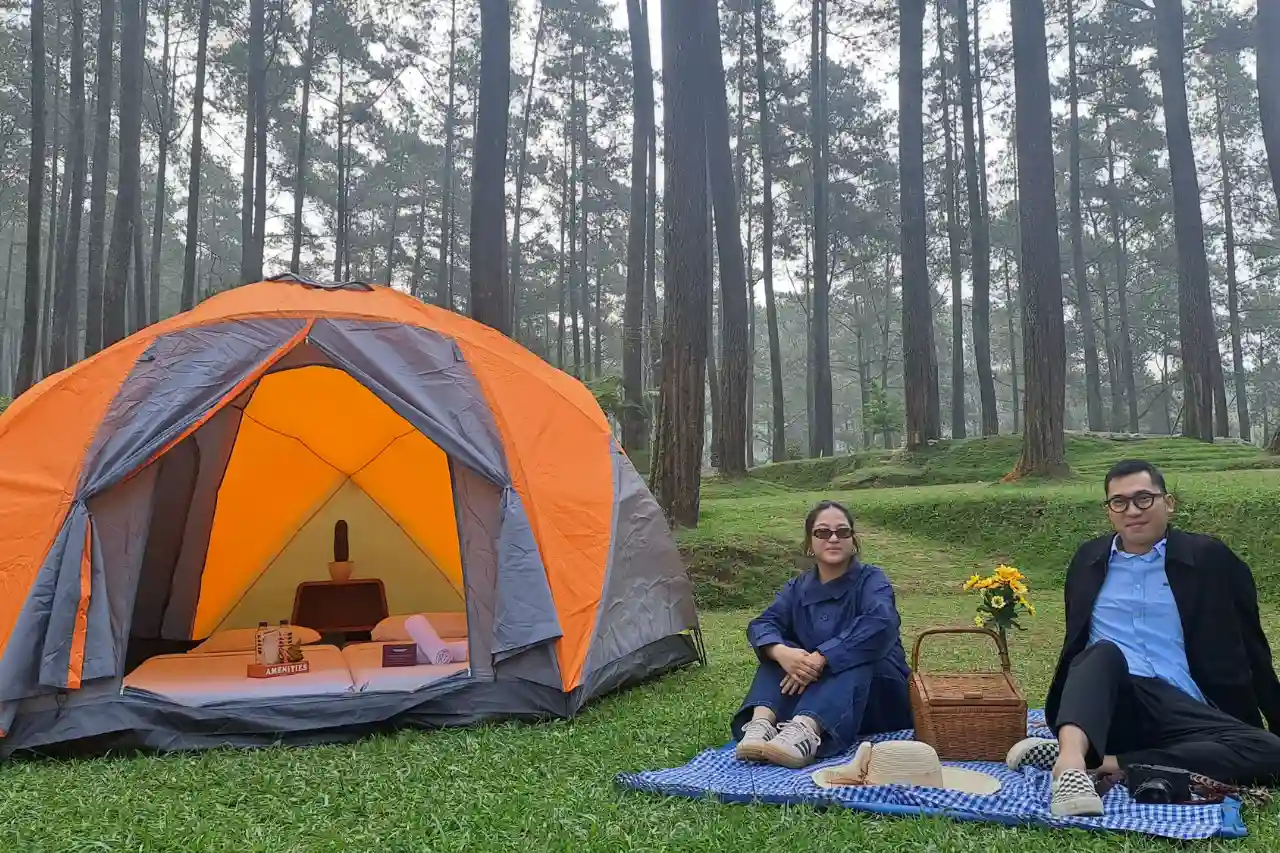Kolaborasi Orchid Forest Cikole x The 1O1 Hotels Hadirkan Camping Rasa Hotel di Tengah Hutan Pinus
