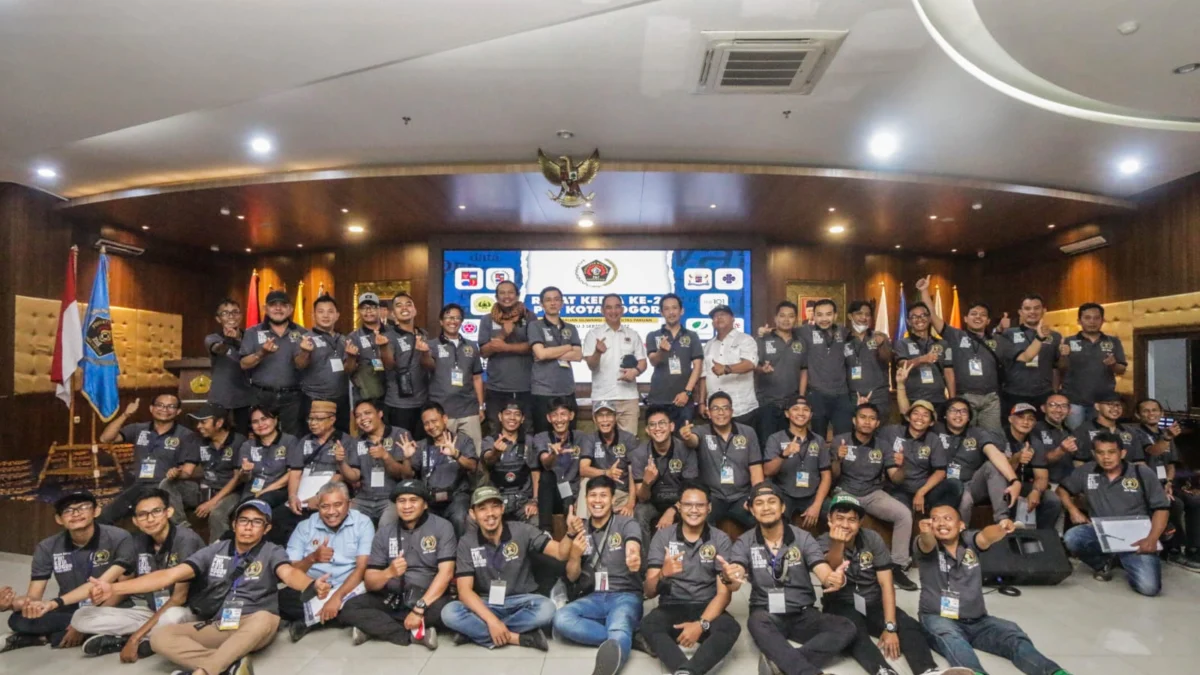 Jajaran PWI Kota Bogor bersama perwakilan Pengurus PWI Jawa Barat. (Yudha Prananda / Jabar Ekspres)