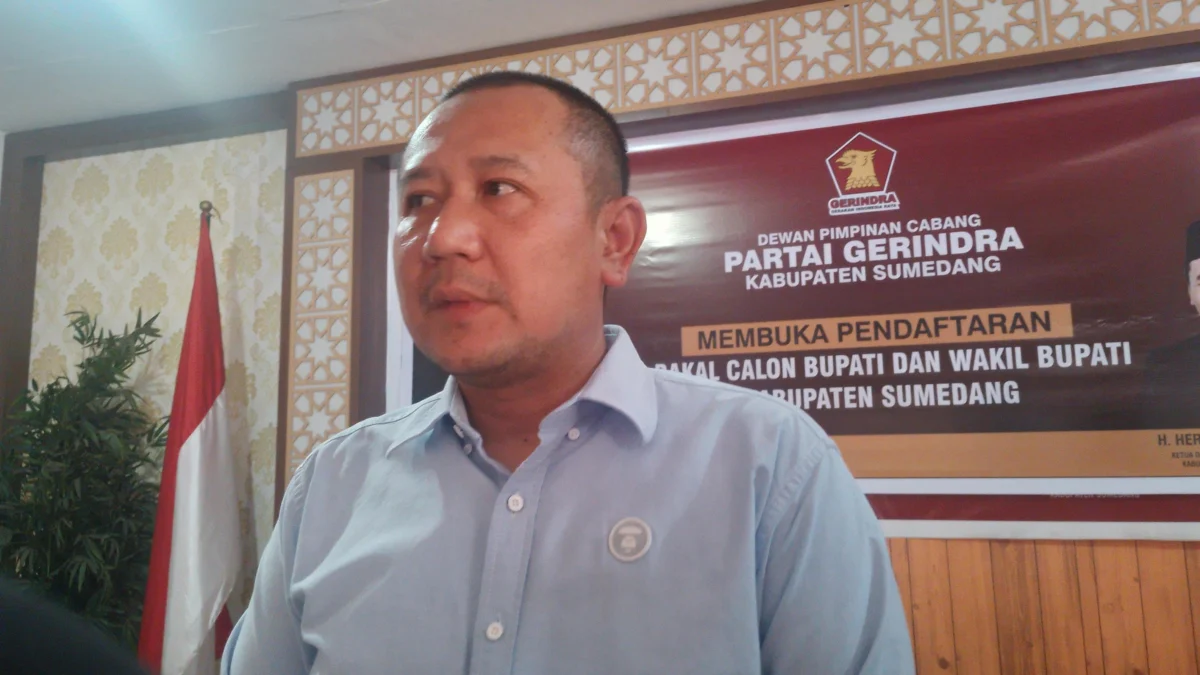 Bacakada Sumedang 2024, Denden Imadudin Soleh saat ditemui di Kantor DPC Partai Gerindra Sumedang. (Yanuar/Jabar Ekspres)