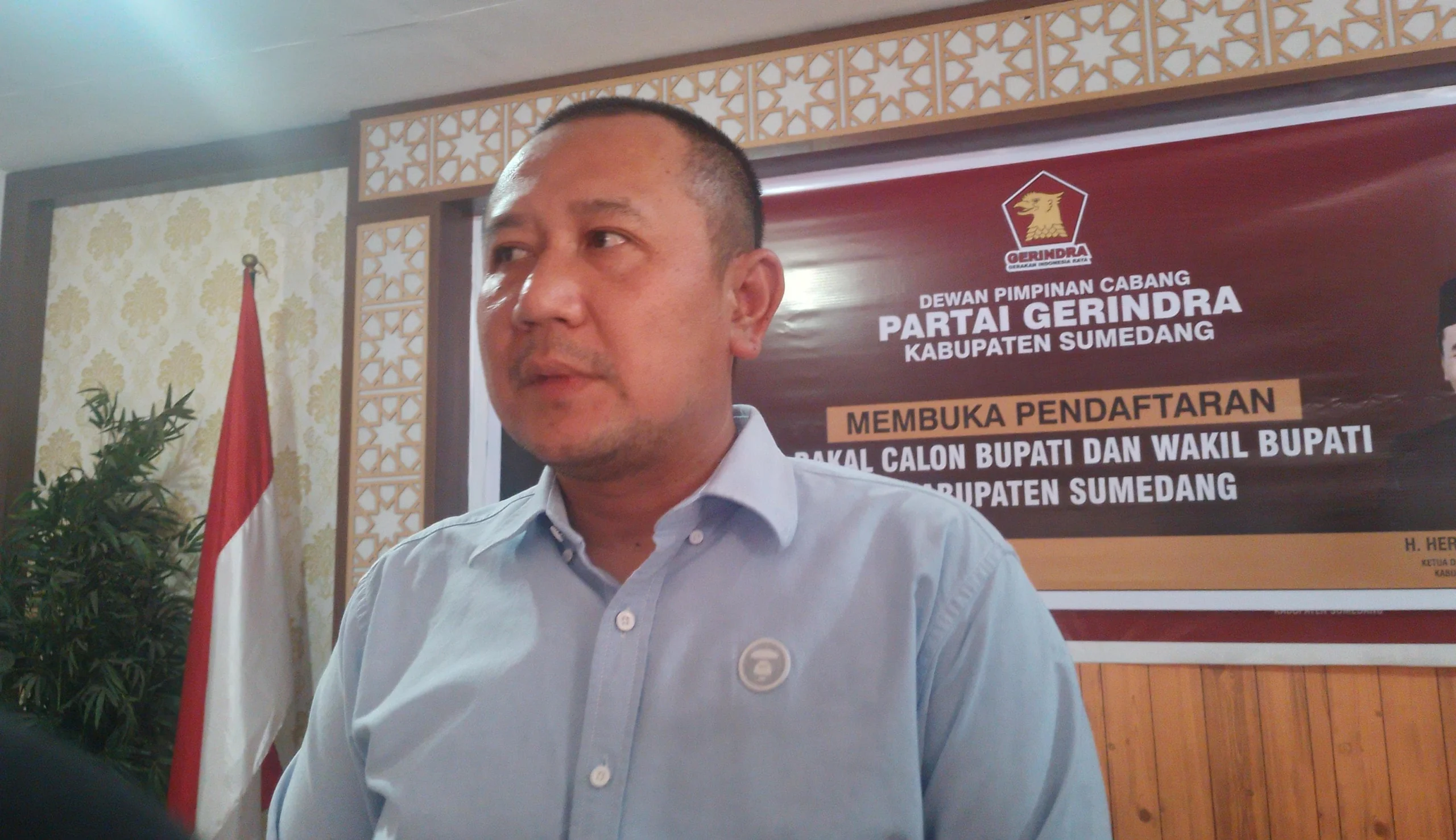 Bacakada Sumedang 2024, Denden Imadudin Soleh saat ditemui di Kantor DPC Partai Gerindra Sumedang. (Yanuar/Jabar Ekspres)