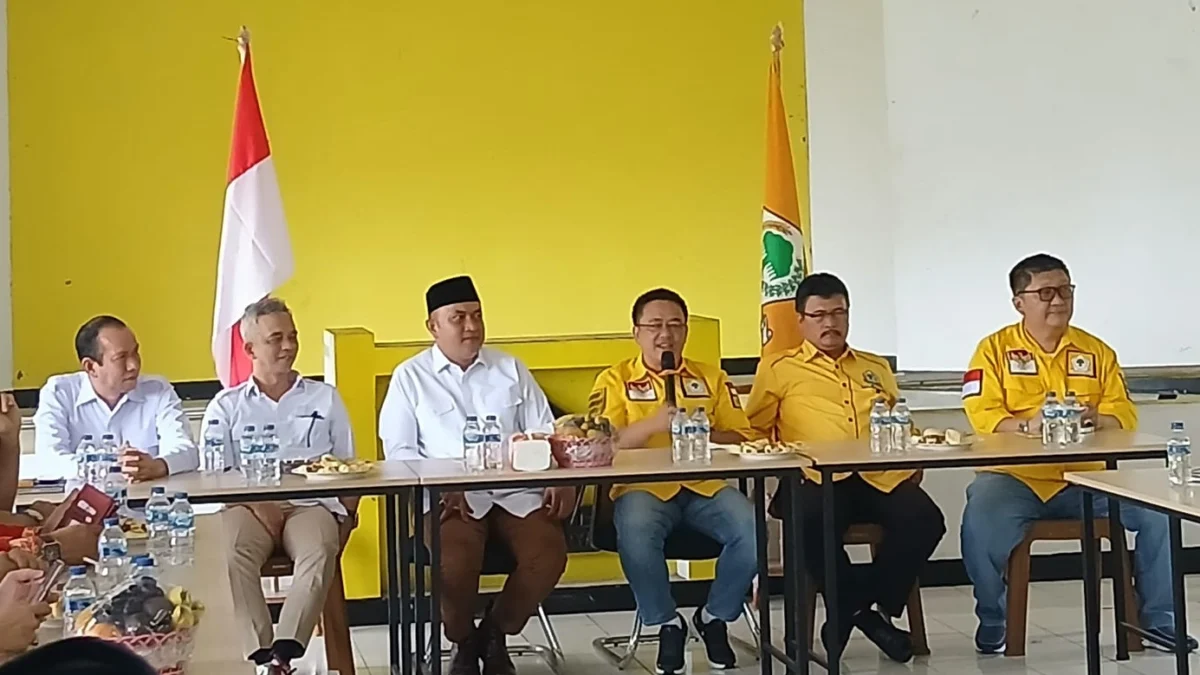 Bakal Calon Bupati Kabupaten Bogor Ade ruhandi atau dikenal dengan Jaro Ade sepertinya harus melakukan lobi-lobi politik agar dapat restu
