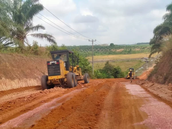 Dugaan pengaturan lelang yang saat ini kasusnya sedang ditangani oleh Kejaksaan Negeri ( Kejari ) Kota Bandung buat tingkat kepercayaan