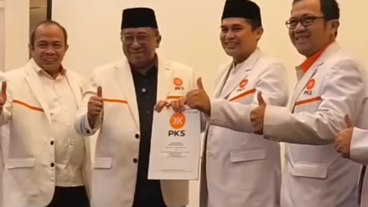 Gungun Gunawan yang merupakan kader DPD PKS Kabupaten Bandung mendapat surat rekomendasi dari DPW untuk maju di Pilkada Kabupaten Bandung.