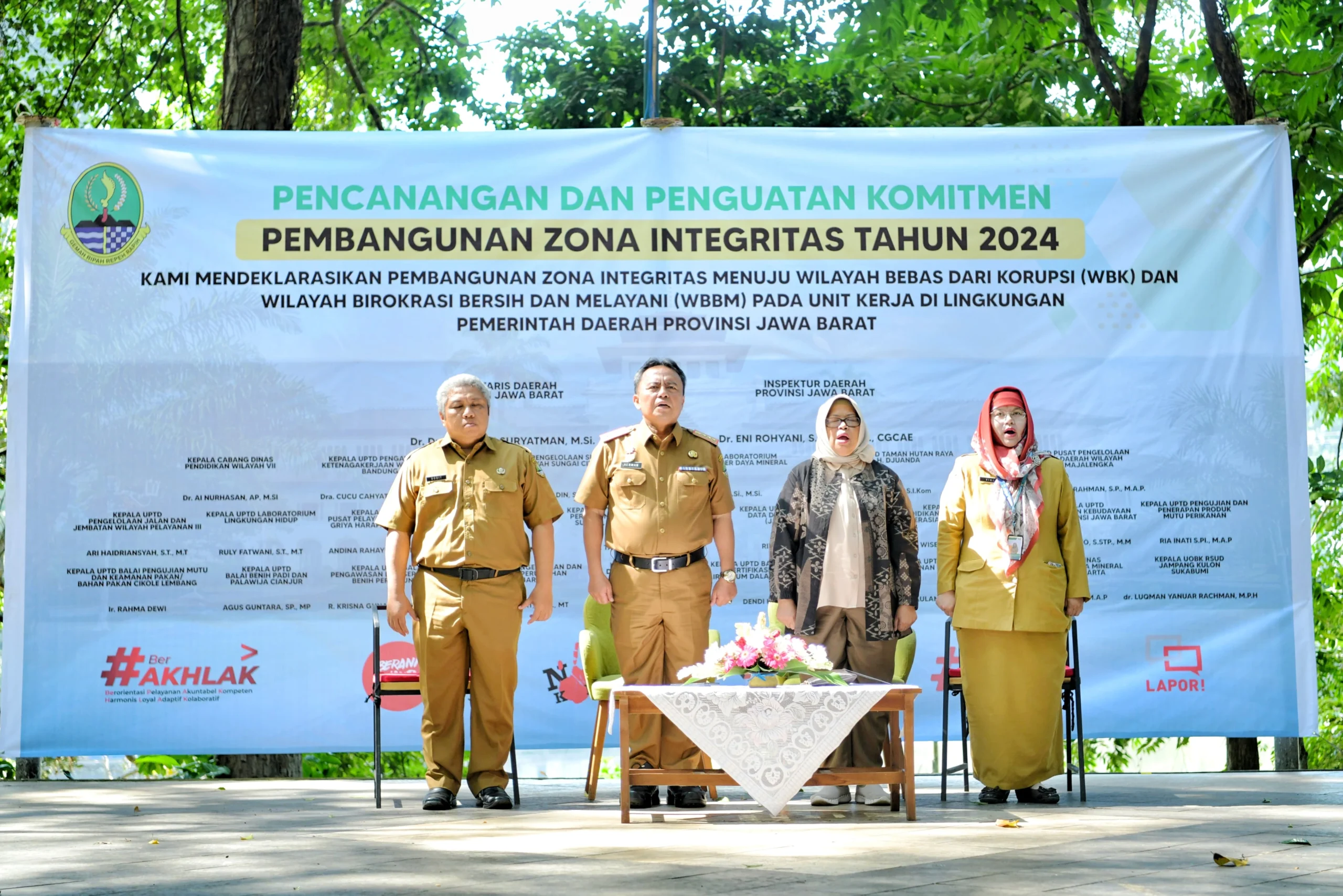 Sekretaris Daerah Provinsi Jawa Barat Herman Suryatman menghadiri Pencanangan dan Penguatan Komitmen Pembangunan Zona Integritas Menuju WBK/WBBM pada Unit Kerja di Lingkungan Pemerintan Daerah Provinsi Jabar, di UPTD Taman Hutan Raya Ir.H. Djuanda, Kabupaten Bandung, Senin (5/8/2024)