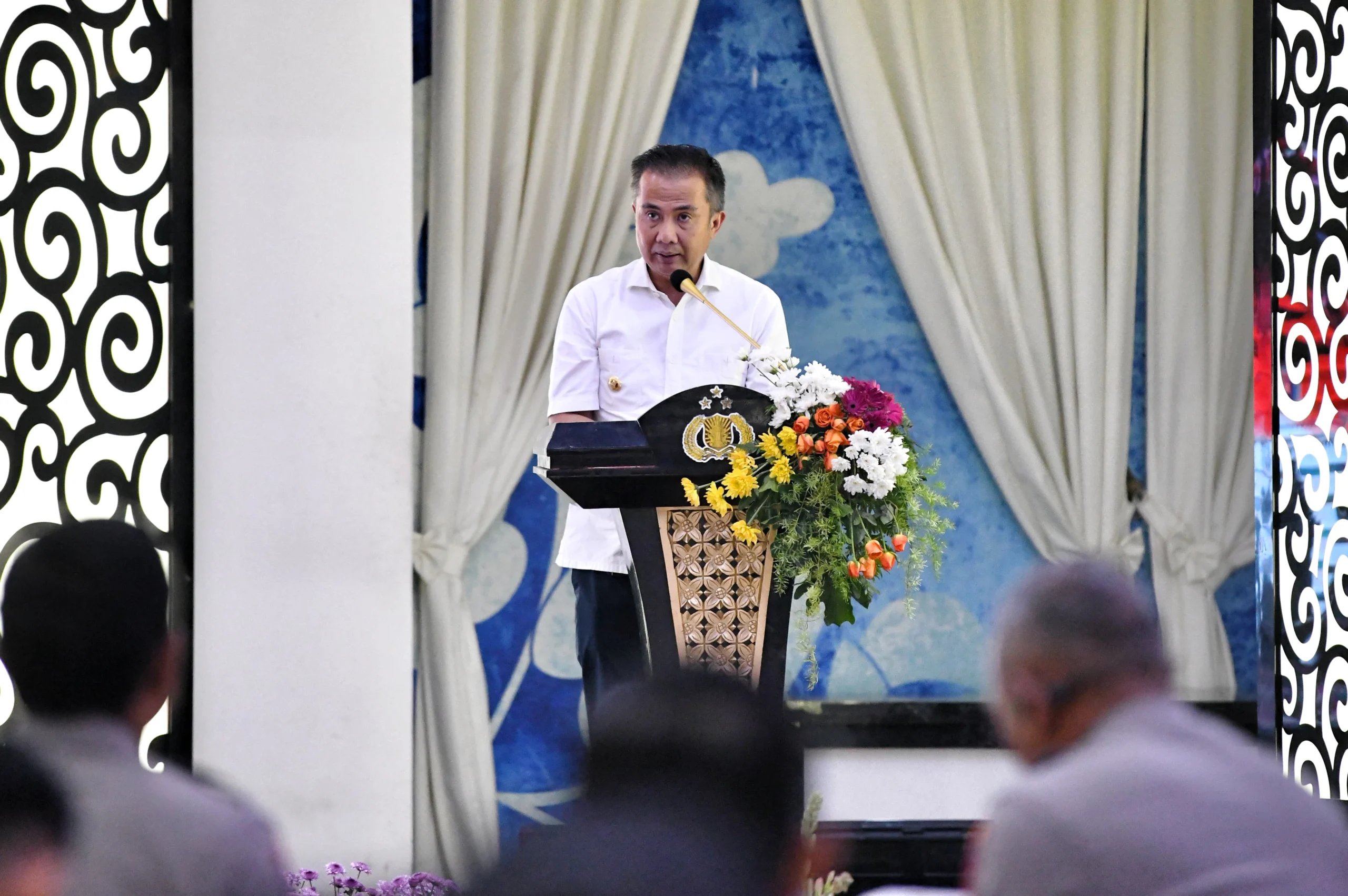 Penjabat Gubernur Jawa Barat Bey Machmudin menghadiri Rapat Koordinasi (Rakor) Lintas Sektoral Operasi Mantap Praja Lodaya 2024 di aula Ditlantas Polda Jabar, Kota Bandung, Senin (12/8/2024).(Foto: Biro Adpim Jabar)