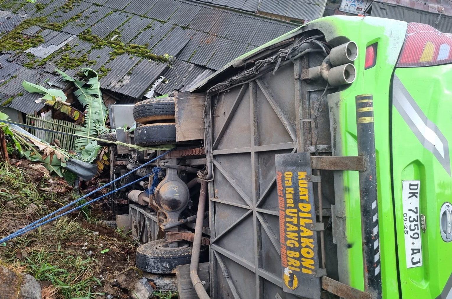 Kecelakaan lalu lintas kembali terjadi yang melibatkan Bus Pariwisata di Kampung Citeko, Desa Cisarua, Kabupaten Bogor pada, Sabtu (382024)