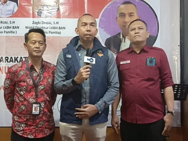 Lembaga Swadaya Masyarakat LSM BAN suskses menggelar diskusi Forum Diskusi Grup bersama KPK mengenai bahaya korupsi.