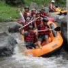 10 Destinasi Wisata Arung Jeram Seru di Jawa Barat