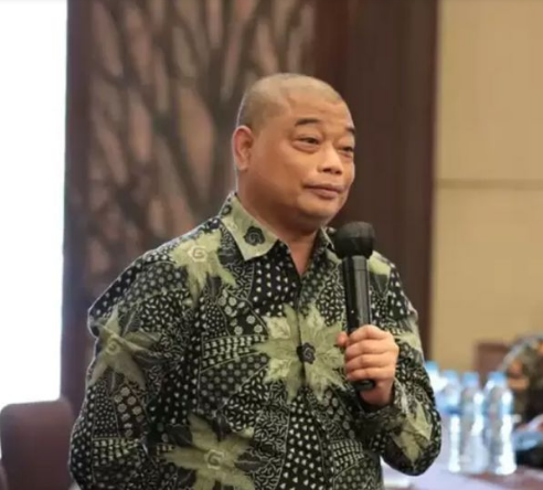 Menyingkap Akar Politik Paternalistik di Indonesia: Sebuah Tantangan Bagi Demokrasi