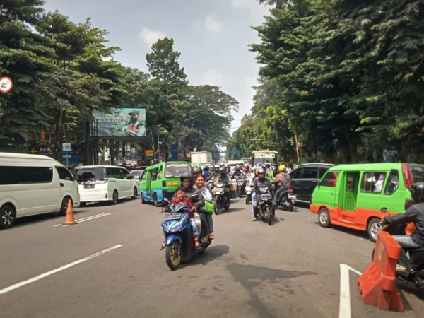 Sejumlah masalah yang ada di Dinas Perhubungan ( Dishub ) Kota Bogor mendapat sorotan dari PJ Wali Kota Bogor Hery Antasari.