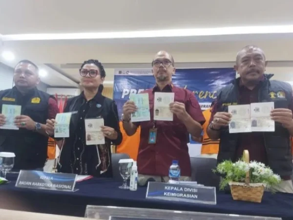 Kantor Imigrasi Kelas I Non TPI Tangerang amankan 10 WNA yang buat resah di PIK 2