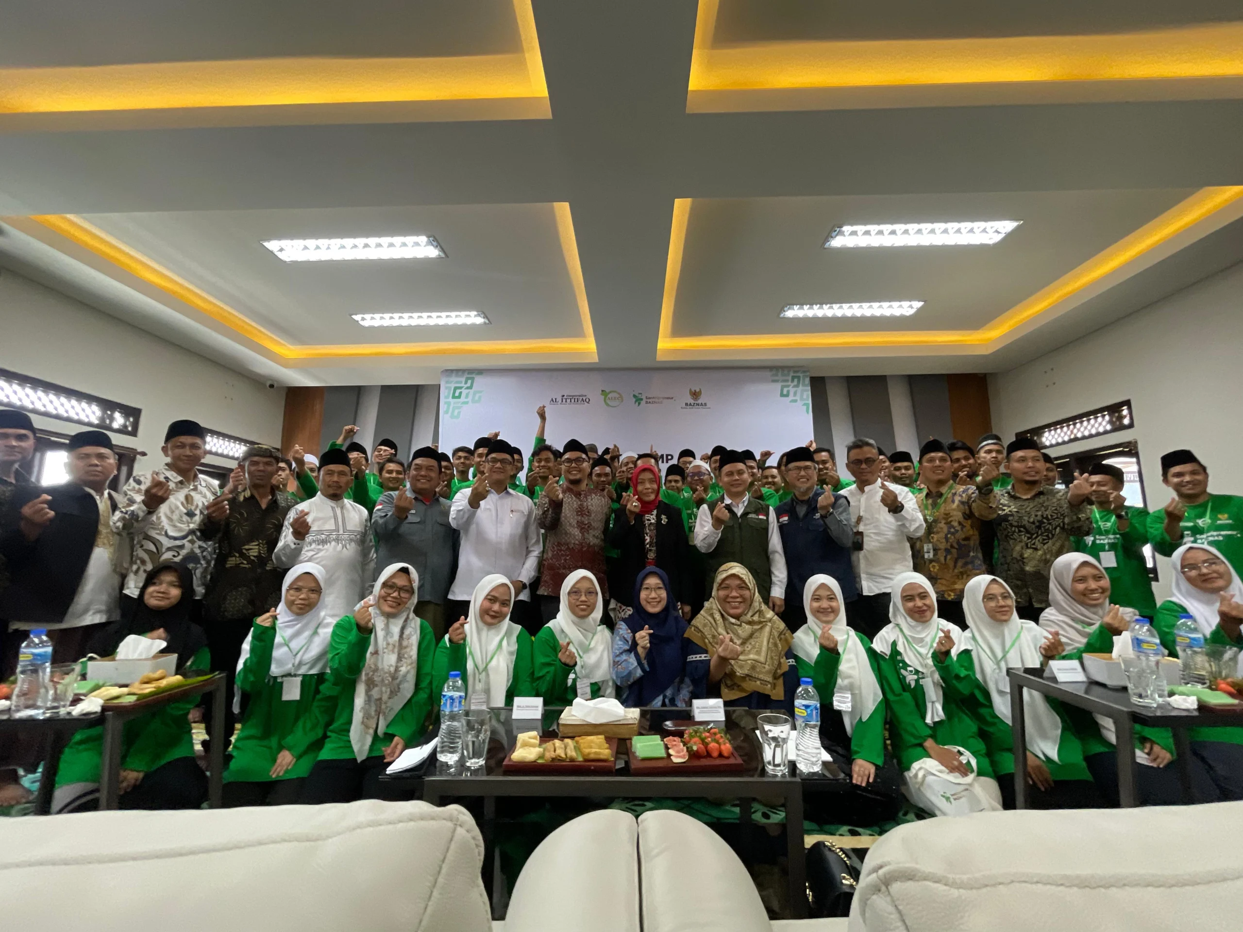 Berdayakan Santri, BAZNAS RI Gelar Pelatihan Bootcamp Santripreneur Sektor Agribisnis kerjasama dengan Ponpes Al-Ittifaq, Desa Alamendah, Kecamatan Rancabali, Kabupaten Bandung, Selasa (6/8/2024). Foto Agi Jabar Ekspres