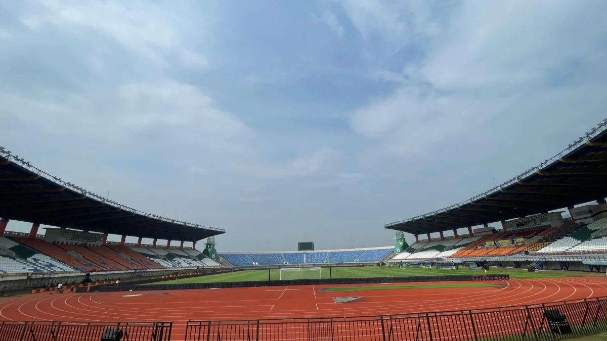 Kondisi Stadion Si Jalak Harupat Kabupaten Bandung. Foto Agi Jabar Ekspres