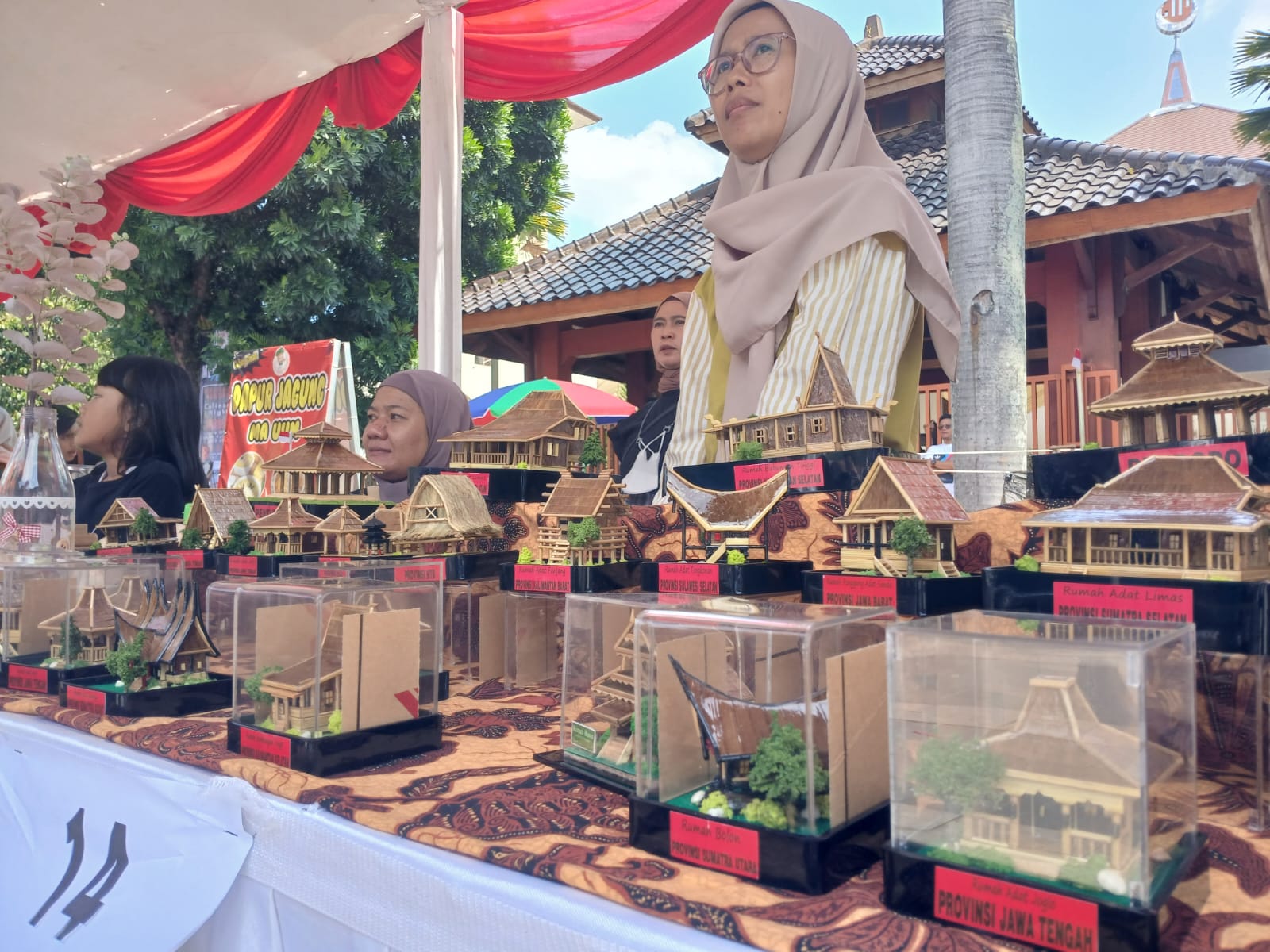 Doc. Promosikan UMKM Lokal, Festival Kemerdekaan Libatkan Hasil Karya dari Ratusan UMKM di Kota Cimahi (Mong)