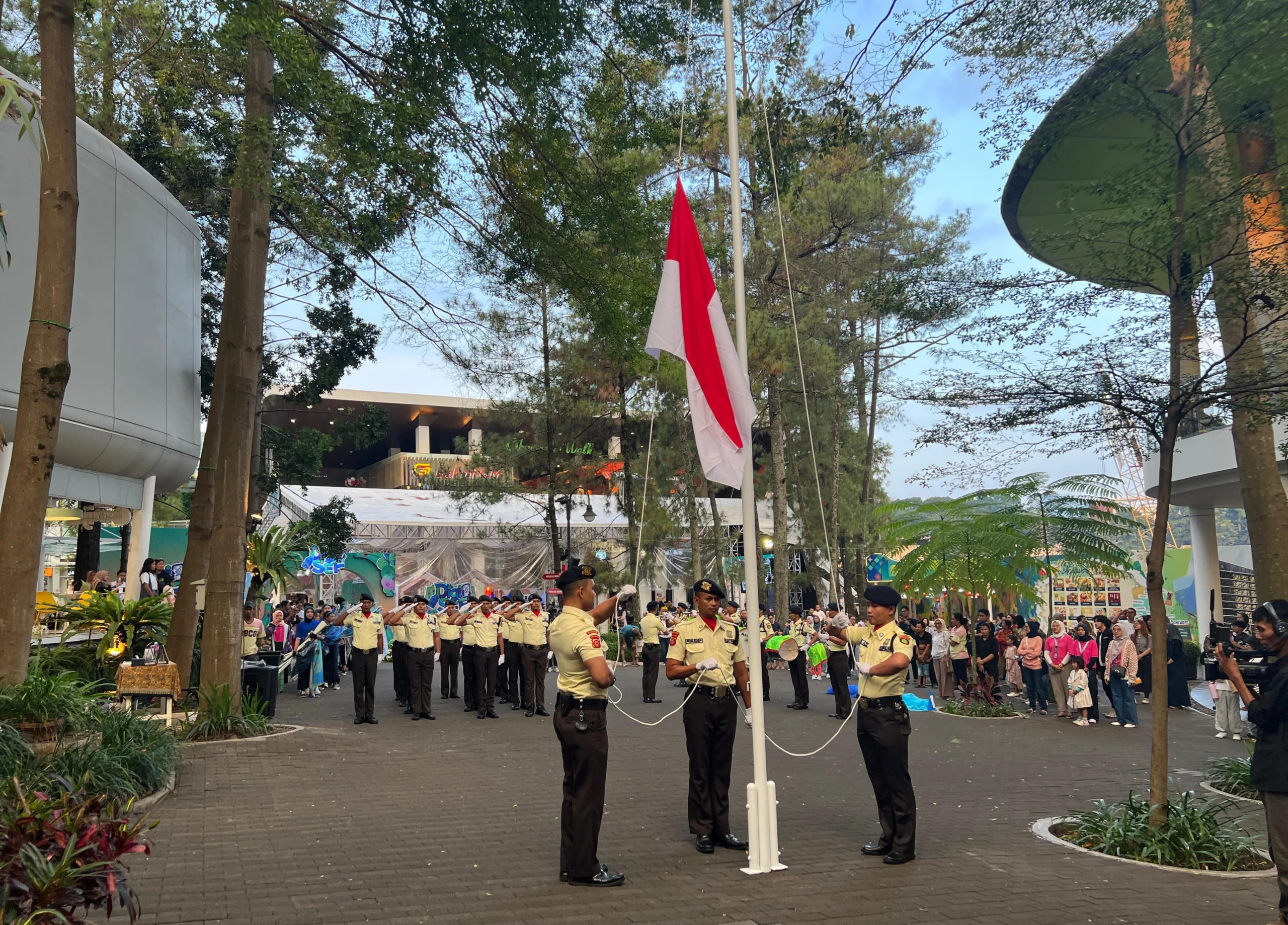 Jelang HUT Kemerdekaan, Ciwalk Mempersembahkan 'Parade Senja di Mall'