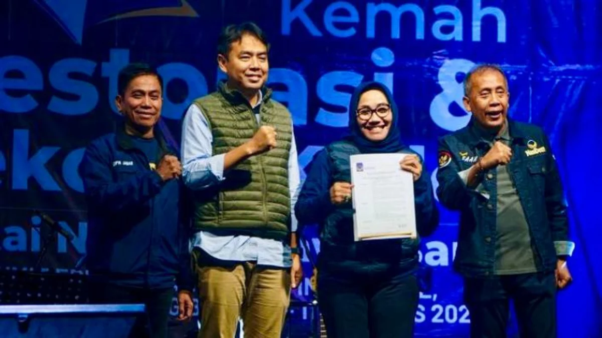 Surat Rekomendasi Pilwalkot untuk Eti-Suhendrik