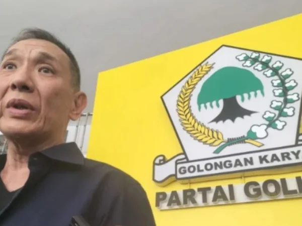 Jusuf Hamka di kantor DPP Partai Golkar. (foto/ANTARA)