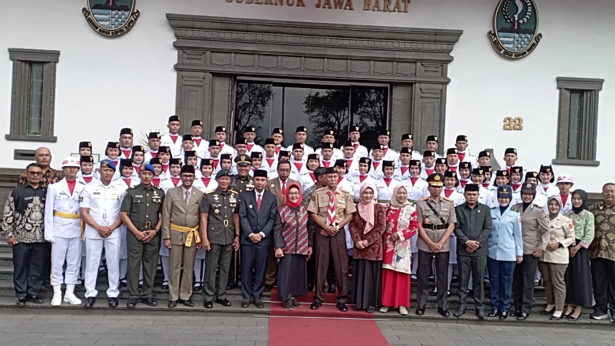 Ist. Pemprov Jabar kukuhkan 52 anggota paskibraka untuk peringati upacara HUT RI ke- 79. Rabu (14/8). Foto. Sandi Nugraha.