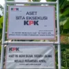 Papan informasi tanah yang disita oleh KPK di Desa Medanglayang Ciamis.