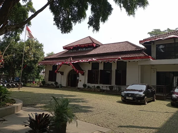 Dok. Gedung Indonesia Menggugat atau GIM, bangunan yang menjadi saksi sejarah kemerdekaan Indonesia. Jum'at (16/8). Foto. Sandi Nugraha.