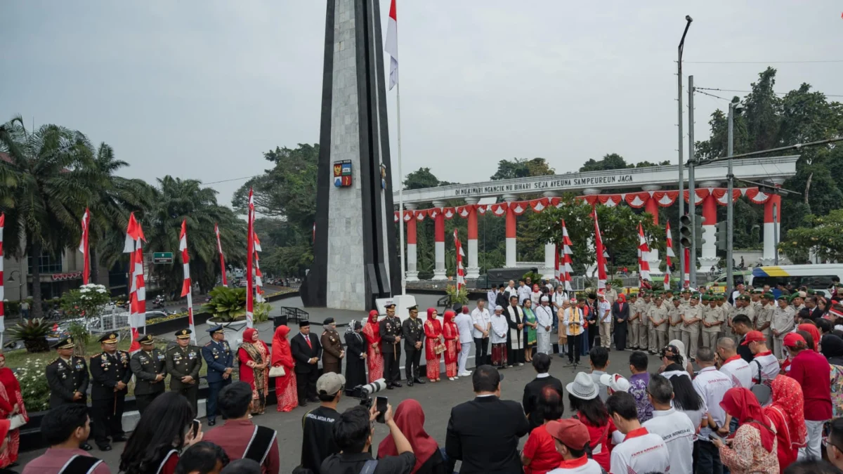 Prosesi doa bersama Lintas Agama di pelataran Tugu Kujang, Kota Bogor, Sabtu (17/8). (Yudha Prananda / Jabar Ekspres)