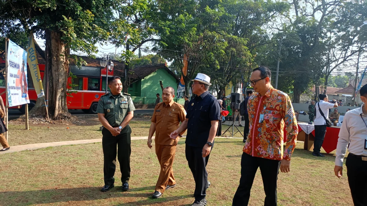 Doc. Usai Peresmian, Pj Wali Kota Cimahi, Dicky Saromi Meninjau Taman Adiraga, Jl. Taman Raden Saleh, Baros, Kec. Cimahi Tengah (Mong)