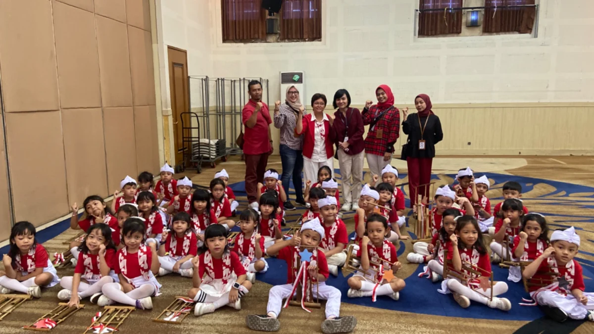 Bangga Dengan Budaya Nusantara Sejak Dini, Daycare, KB & TK Taruna Bakti Meraih Juara Satu Lomba Angklung Gema Kemerdekaan 2024