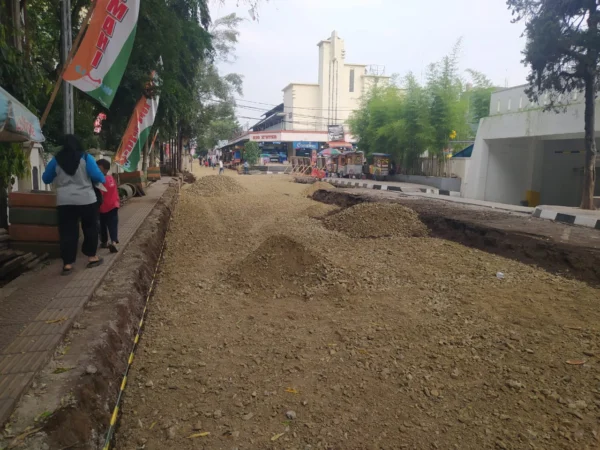 Doc. Proses Pembuatan Tiga Ruas Jalan di Sekitar Alun-Alun Kota Cimahi Seperti Braga, Kota Bandung (Mong)