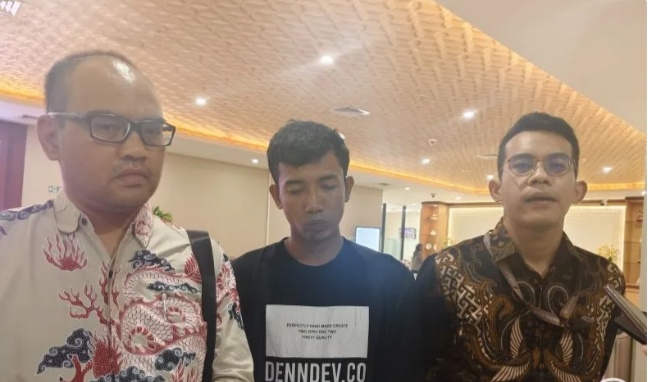 Seorang korban dugaan TPPO berinisial MS (tengah). (foto/ANTARA)