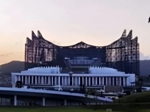 Viral Istana Garuda Nusantara Dibilang Mirip Istana Kelelawar