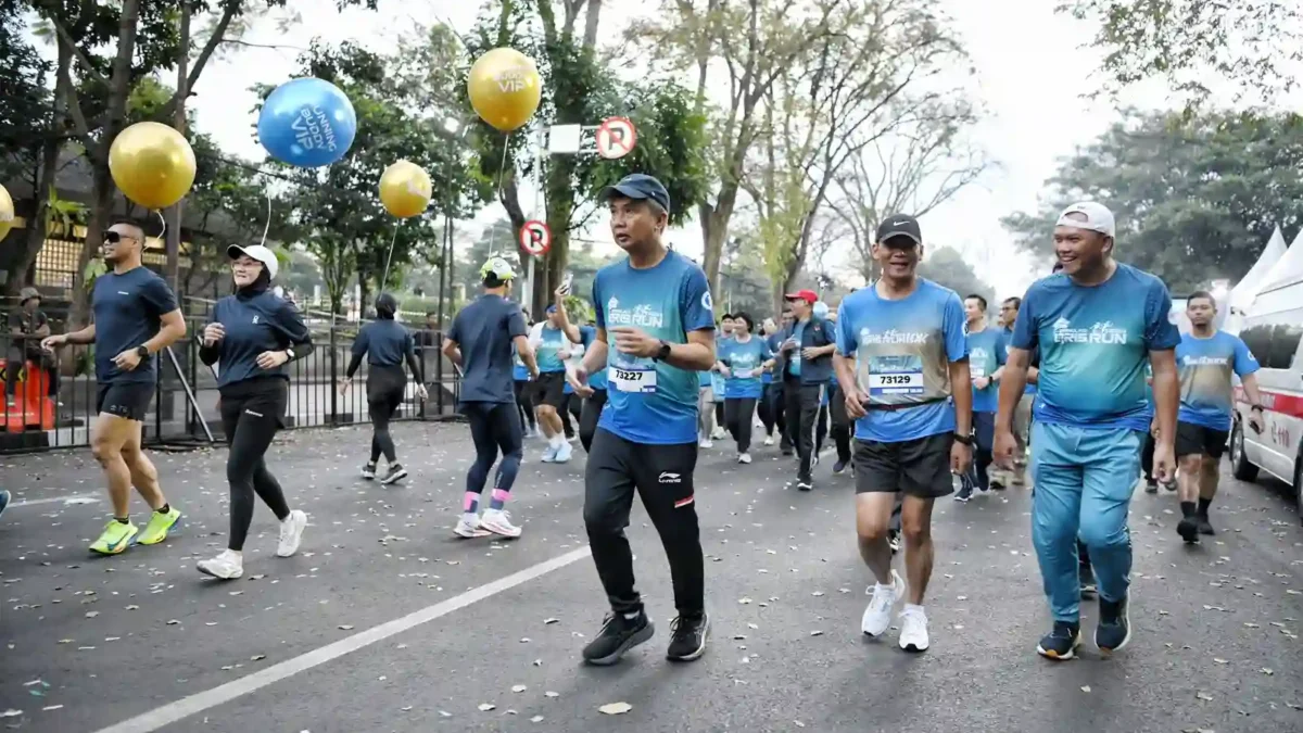 4.000 Pelari Ramaikan QRIS Run X Roadshow Bus KPK, Bey Machmudin: Tasbihkan Bandung sebagai Kota Runners