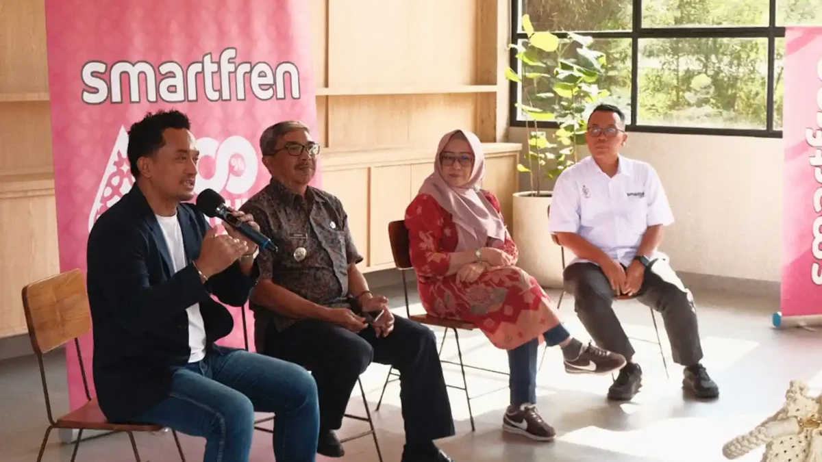 Sambut HUT Kemerdekaan RI, Teman UMKM Smartfren Ajak Usaha Lokal di Bandung Barat Go Digital