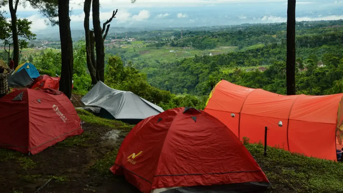 7 Destinasi Wisata Camping Ground Terbaik di Pangalengan Bandung