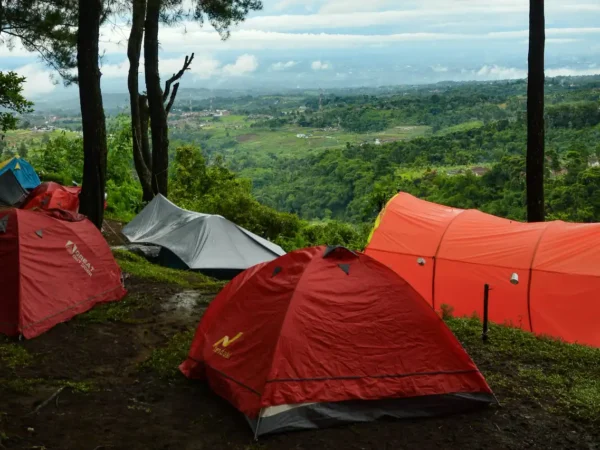 7 Destinasi Wisata Camping Ground Terbaik di Pangalengan Bandung