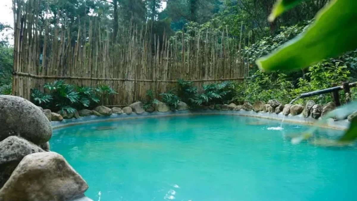5 Destinasi Wisata Pemandian Air Panas di Bandung yang Wajib Dikunjungi