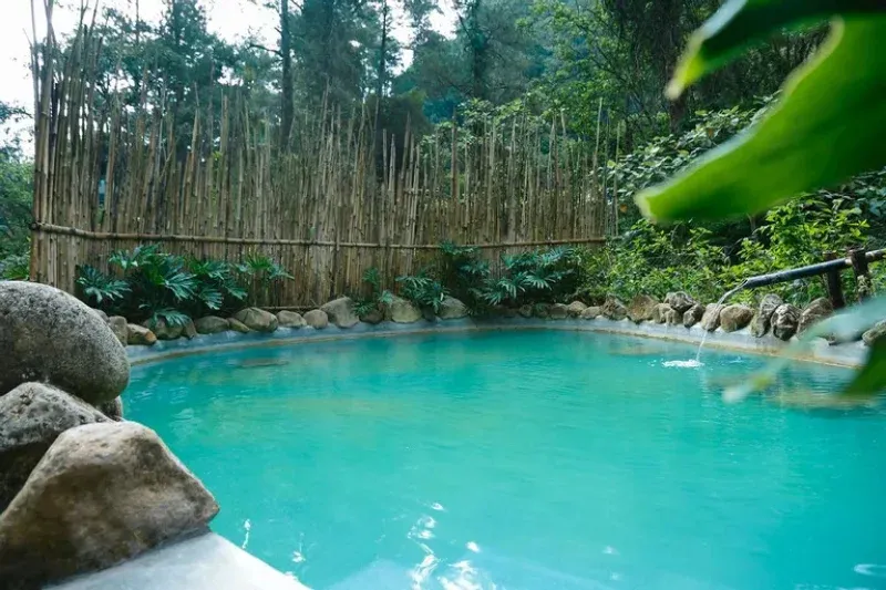 5 Destinasi Wisata Pemandian Air Panas di Bandung yang Wajib Dikunjungi