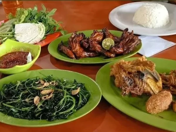 Menu Jukut Goreng Khas Bandung yang selalu jadi Favorit.