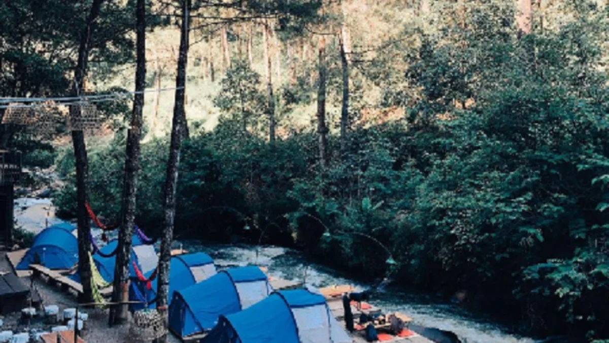 Rasakan Serunya Berkemah di Pinggir Sungai Pangalengan, Ini 3 Tempatnya yang Wajib Kamu Coba!