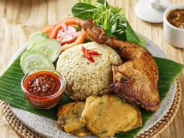 Menyelami Kelezatan Nasi Tutug Oncom: Kuliner Khas Tasikmalaya yang Wajib Dicoba!